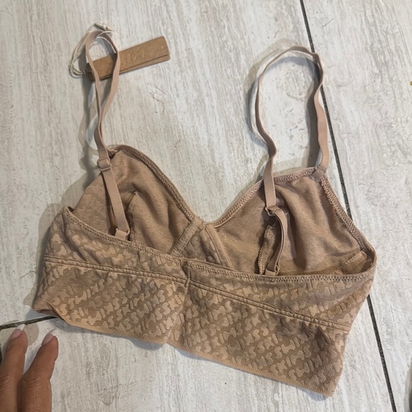 SKIMS Intimates Brown and Tan Bra Collection - Picture 9 of 10